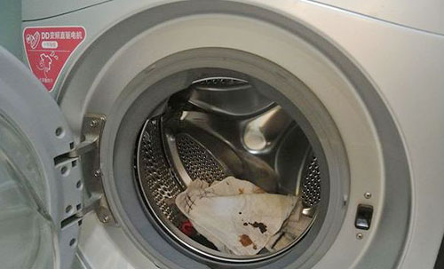 滚筒洗衣机怎么清理里面的脏东西